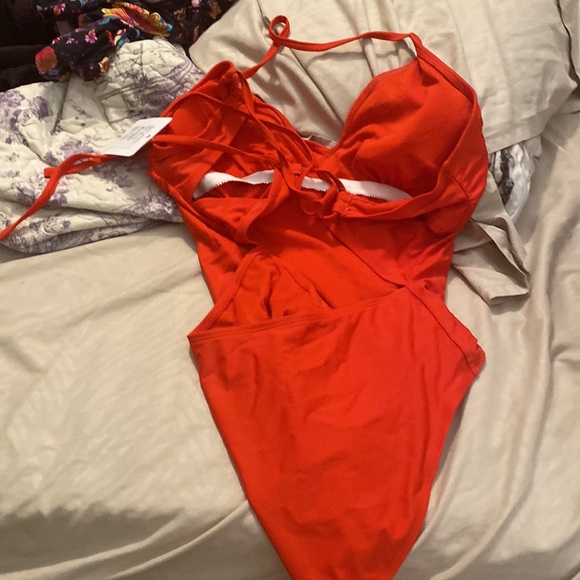 Bathing suit - Picture 2 of 5